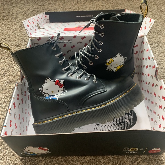 Dr. Martens Shoes - Dr Martin x Hello Kitty
